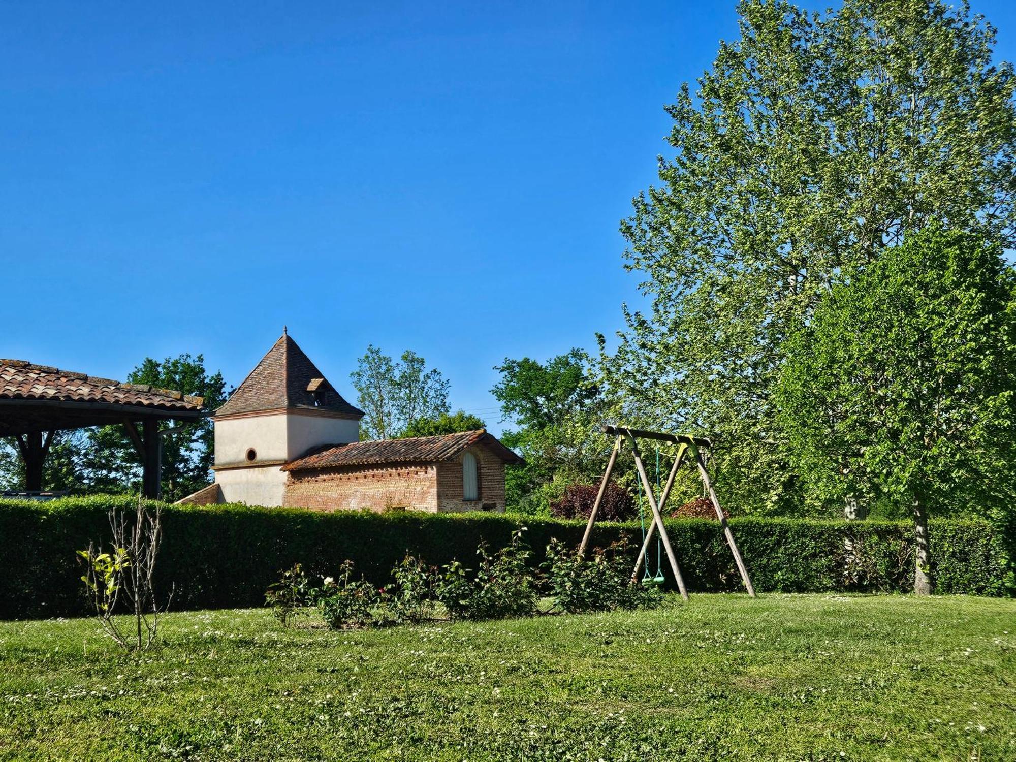 Domaine De Belcayre Bed & Breakfast Montauban Exterior photo